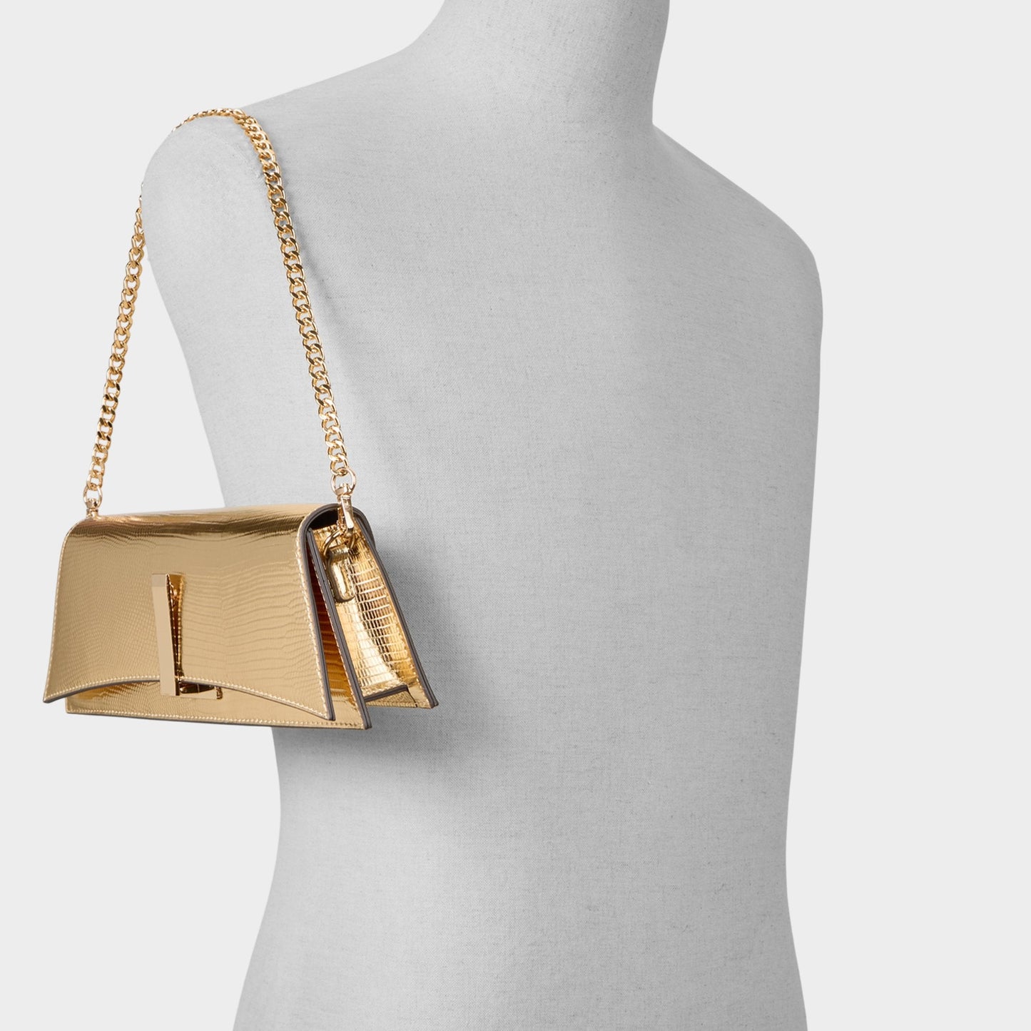 Mmychaelaa in Gold - Clutch Aldo Gold