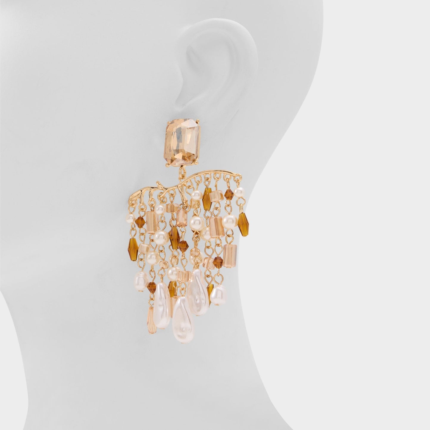 Goldest in Champagne - Chandelier earrings Aldo Champagne