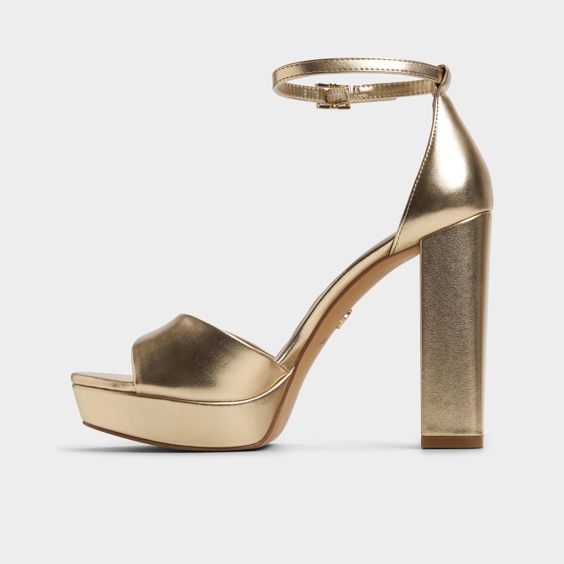 Enaegyn 2.0 in Gold - Strappy heeled sandal, Platform Aldo Gold
