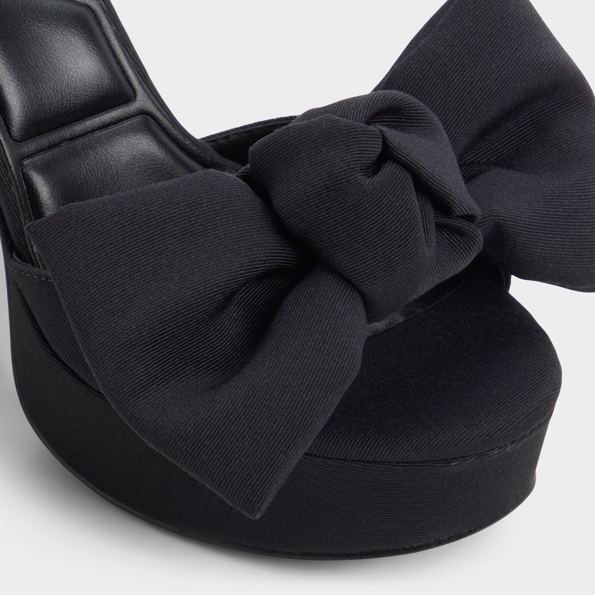 Luscious in Black 14154112 - Strappy heeled sandal, Platform Aldo Black