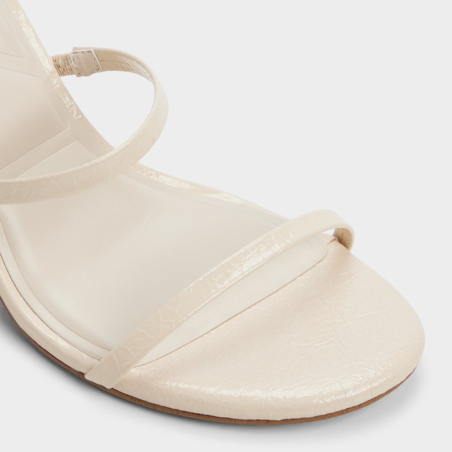 Avelinda in Cream - Heeled mule Aldo Cream