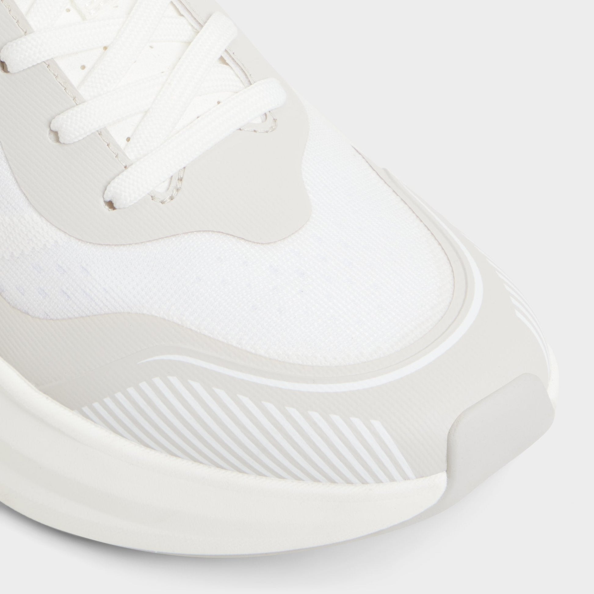 Pillowstep White Women's Low top sneakers - Sneaker, Jogger sole Aldo White