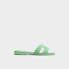 Medium green