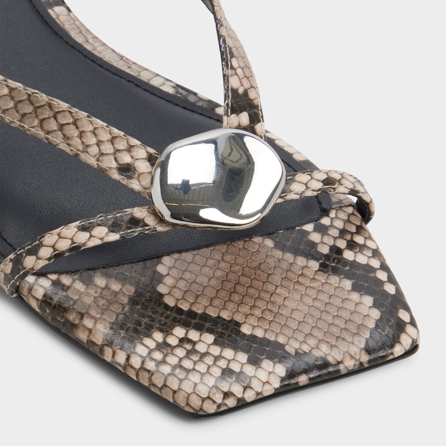Iliria White/Black Women's Flats - Slide sandal Aldo White/black