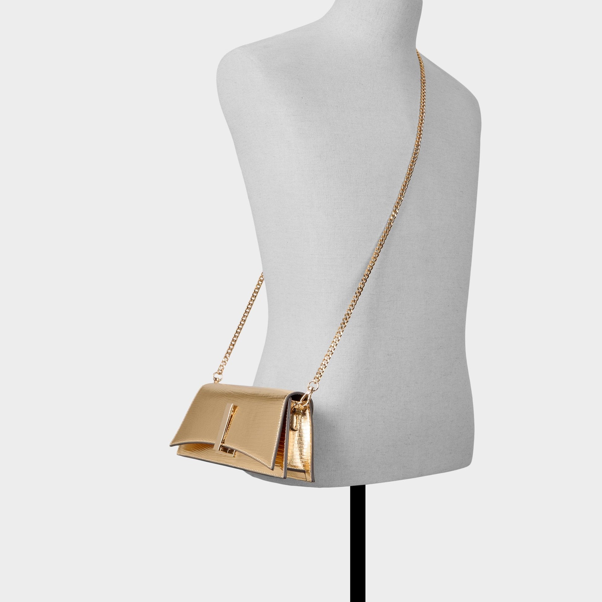 Mmychaelaa in Gold - Clutch Aldo Gold