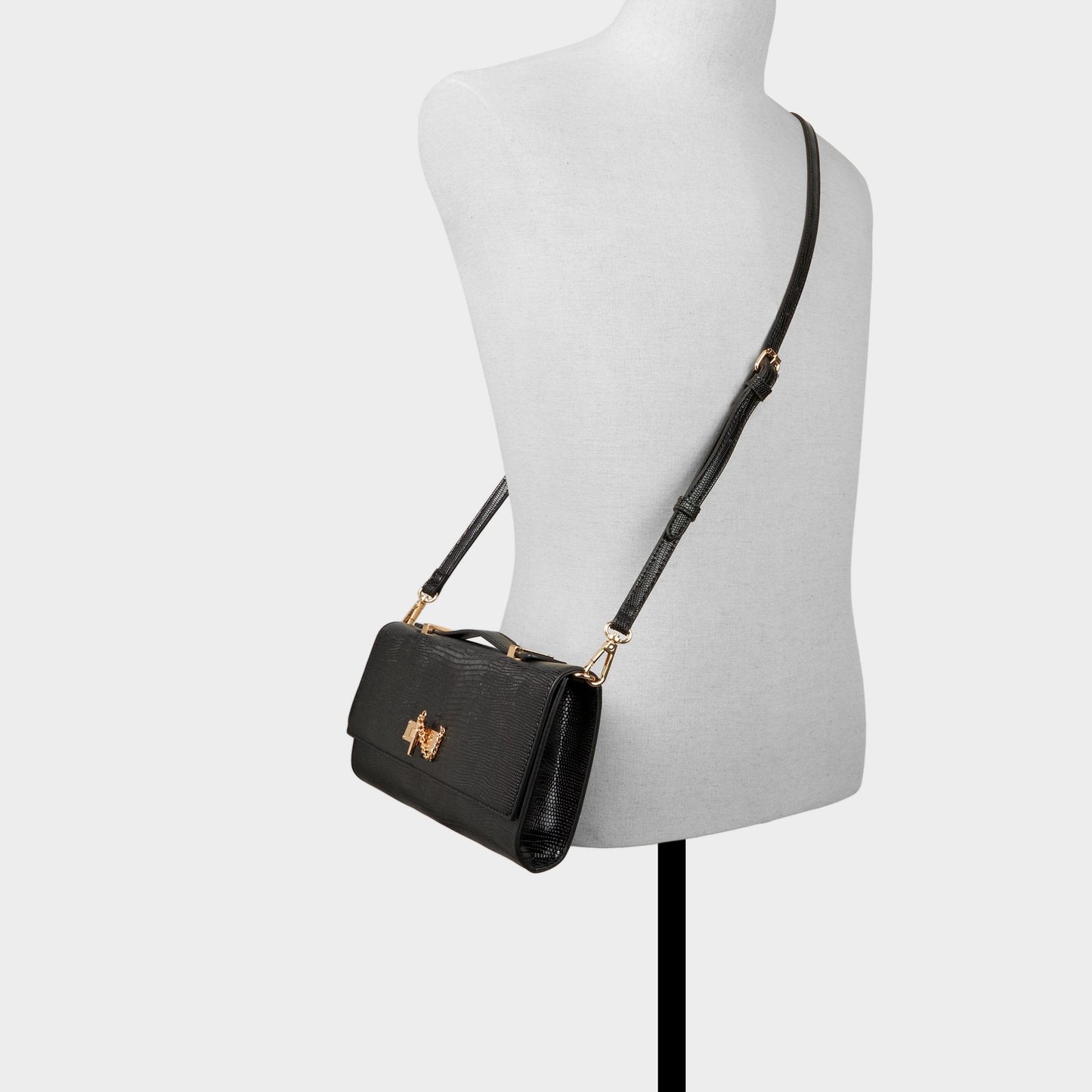Rouxx in Black - Clutch Aldo Black