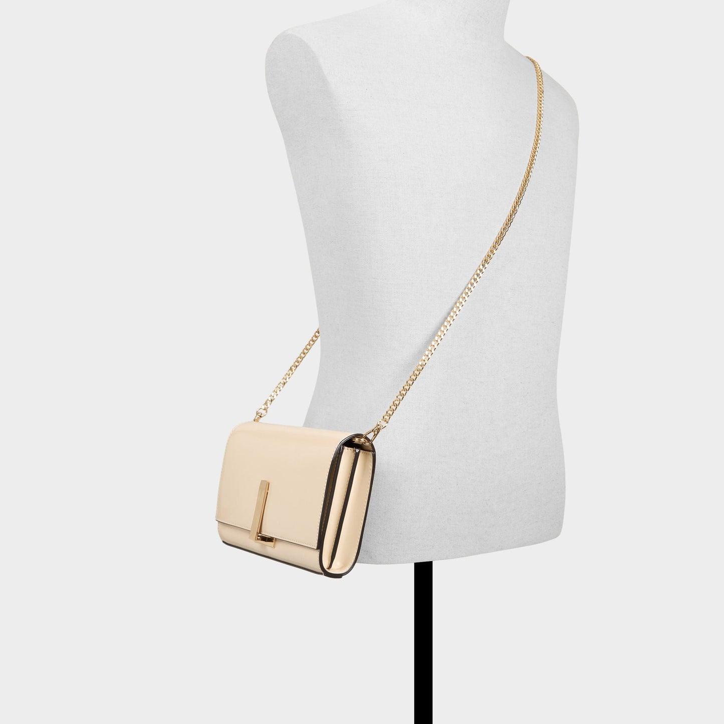 Adoring in Cream - Clutch Aldo Cream