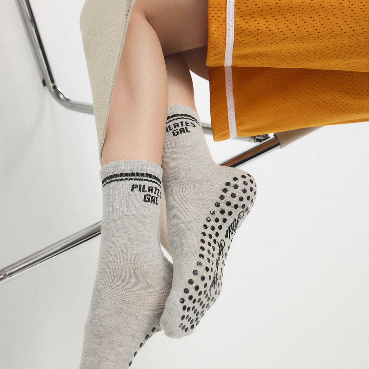 Pilatesclub in Grey - Pilates socks Aldo Grey