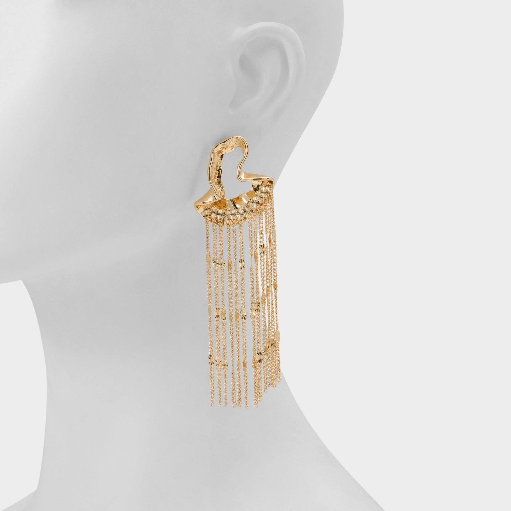 Solleenne in Gold - Chandelier earrings Aldo Gold