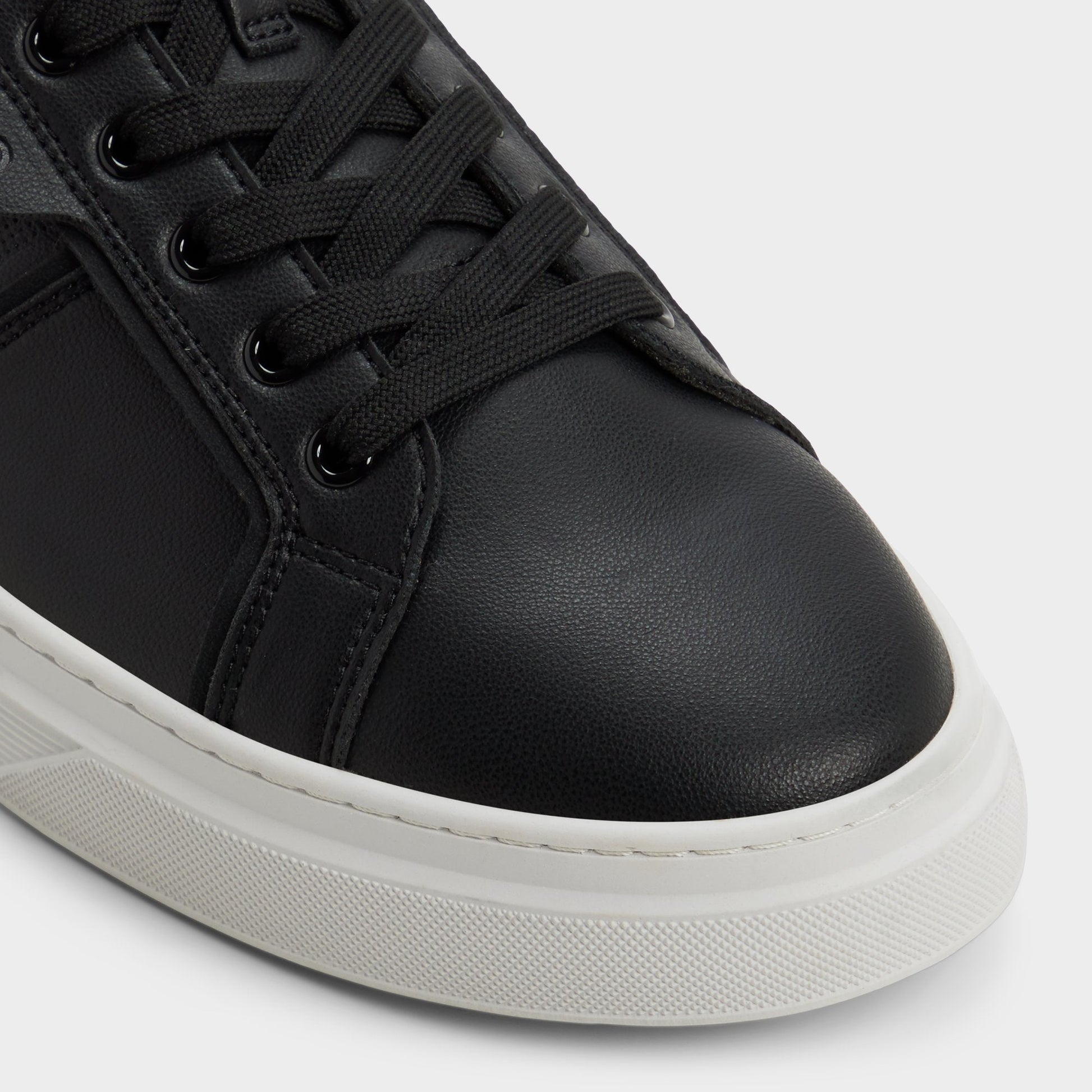 Courtline in Black Black 14253819 - Low top sneaker, Cup sole Aldo Black/black