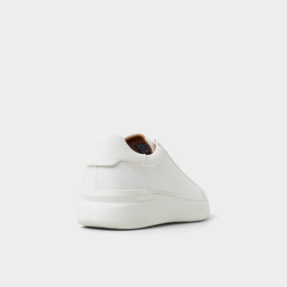 Toddy in White - Low top sneaker Aldo White