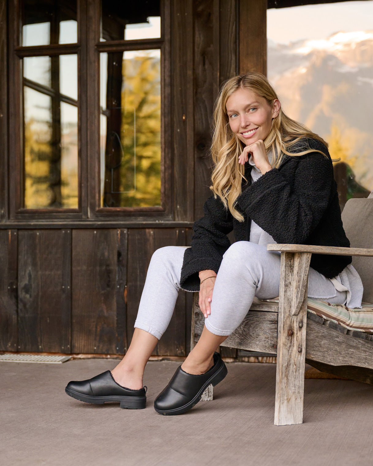 ABEO Footwear Vista Clog Metatarsal Black