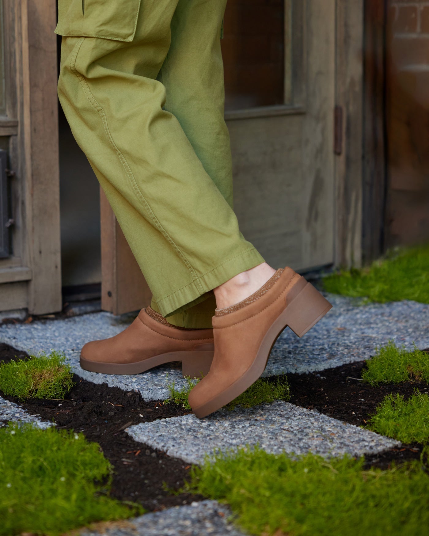 ABEO Footwear Capital Clog Tan