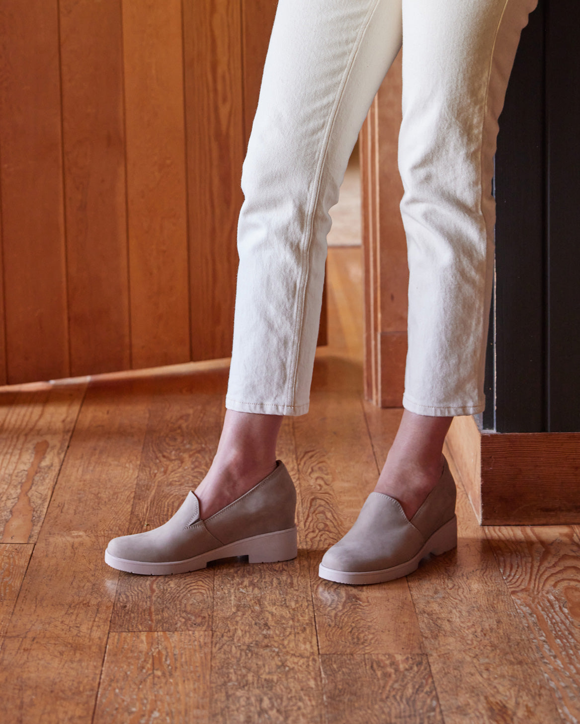 ABEO Footwear Horizon Slip On Metatarsal Beige Nubuck