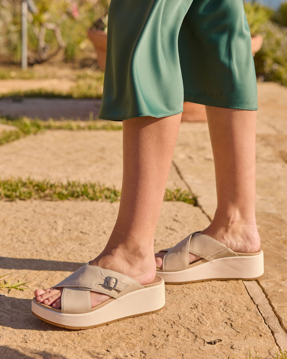 ABEO Footwear Solstice Cross Slide Impala