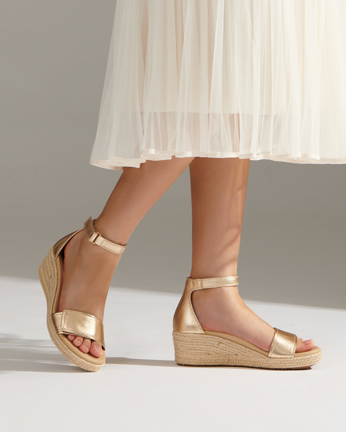 ABEO Footwear Riviera Ankle Sandal Light Gold Leather